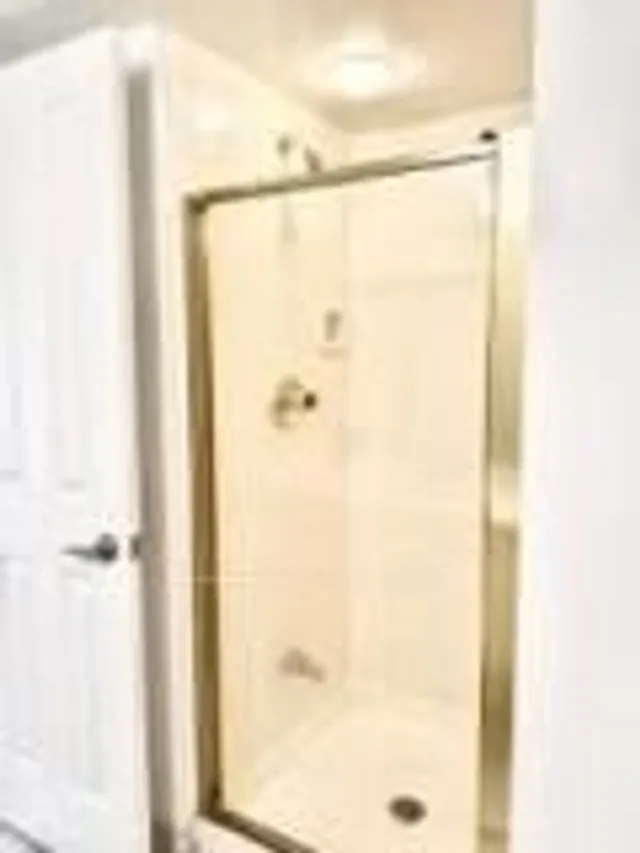 Additional image 17 of 28 Hollywood Ave Unit 708