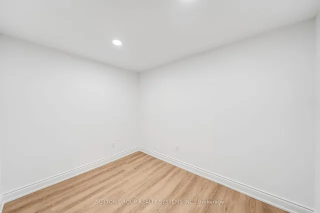 Additional image 25 of 15 Coach Liteway