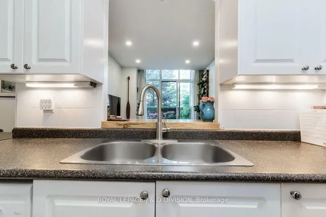 Additional image 9 of 195 Merton St Unit 111