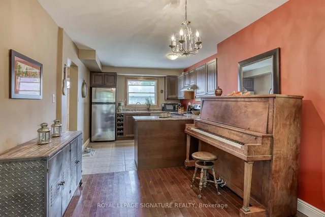 Additional image 10 of 74 Crab Appleway