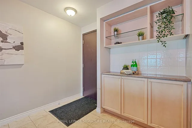 Additional image 3 of 410 Queens Quay Unit 505