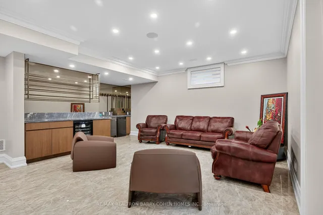 Additional image 33 of 18 Suncrest Dr