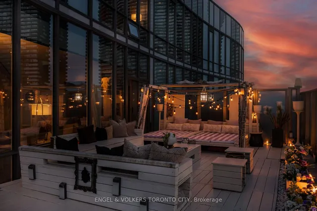 Additional image 36 of 1 Market St Unit PH3301