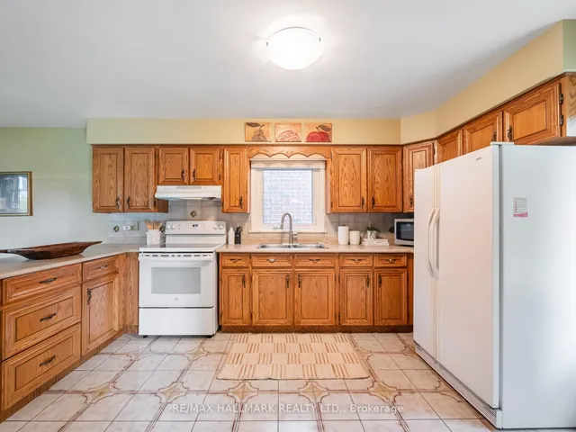 Additional image 9 of 139 Floyd Ave