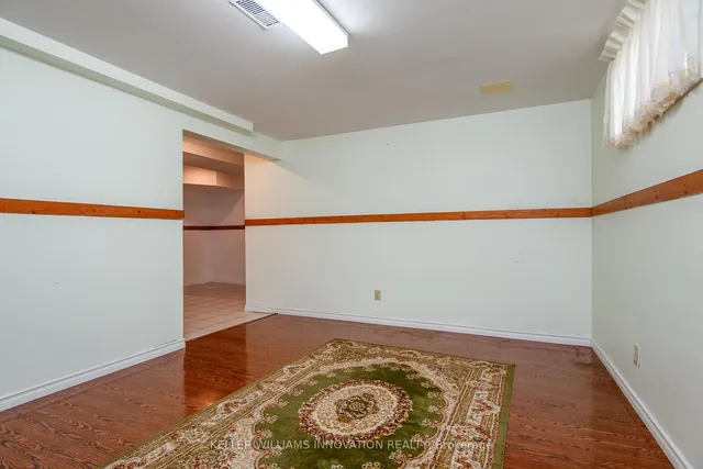 Additional image 39 of 64 Sabrina Cres