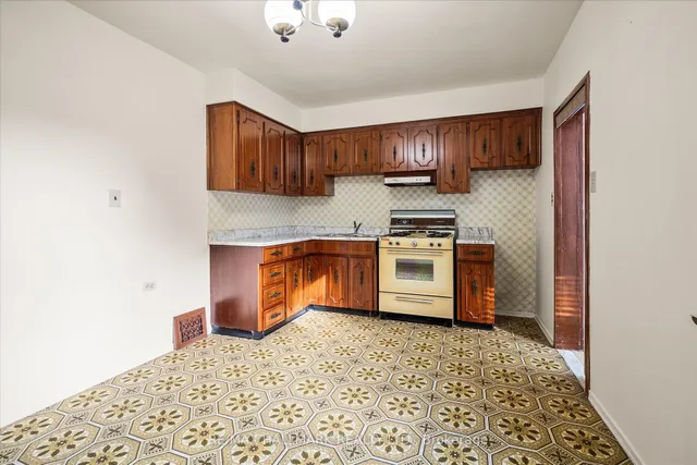 Additional image 15 of 93 Nairn Ave