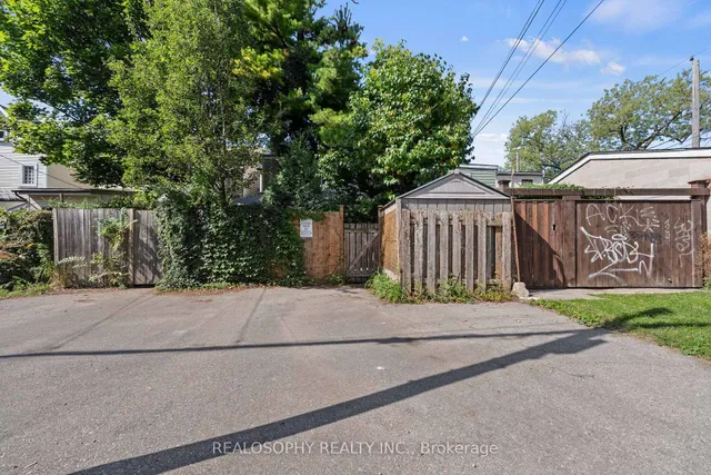 Additional image 25 of 299 Pape Ave