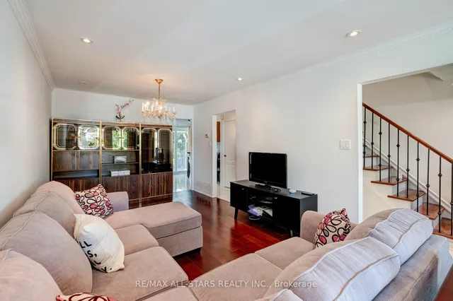 Additional image 10 of 8A Ruthven Pl