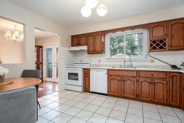 Additional image 15 of 64 Sabrina Cres