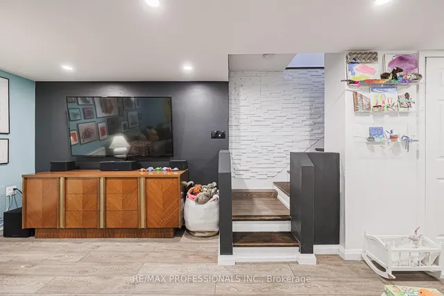 Additional image 32 of 18 Constance St