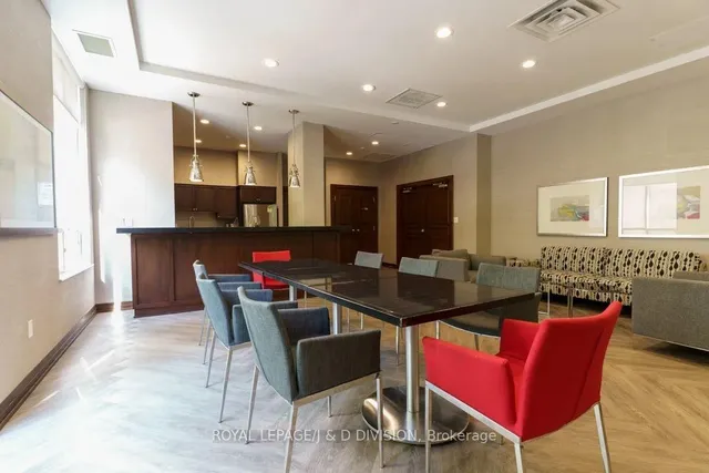 Additional image 27 of 195 Merton St Unit 111