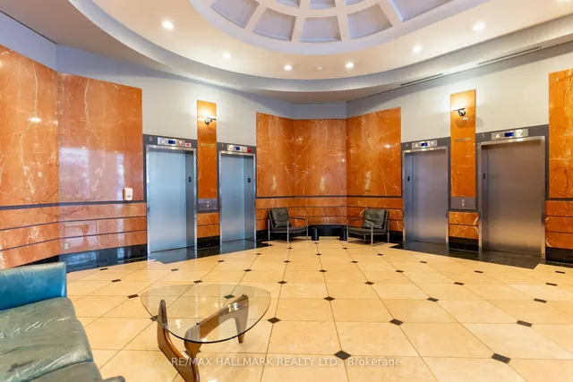 Additional image 36 of 10 Queens Quay Unit Ph9