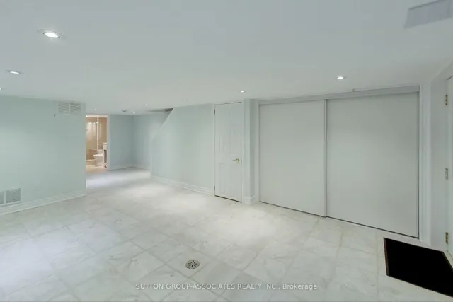 Additional image 35 of 163 Maplewood Ave