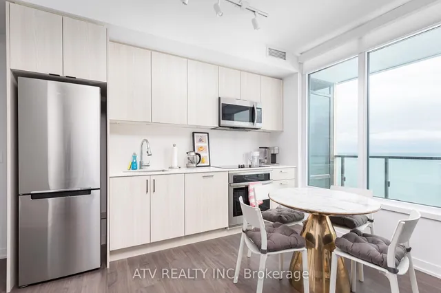 Additional image 8 of 1926 Lake Shore Blvd Unit 1810