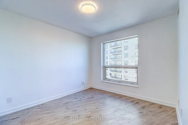 Additional image 25 of 125 Village Green Sq Unit 3311