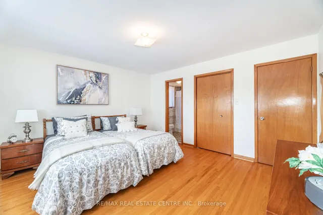 Additional image 20 of 2108 Islington Ave