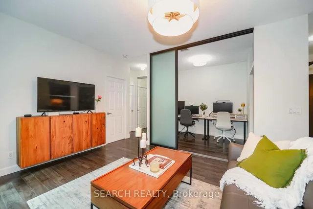 Additional image 22 of 19 Grand Trunk Cres Unit 201