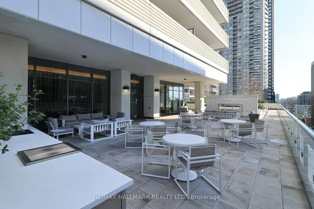 Additional image 33 of 2221 Yonge St Unit 1011