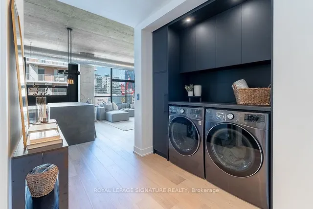 Additional image 4 of 60 Bathurst St Unit 705