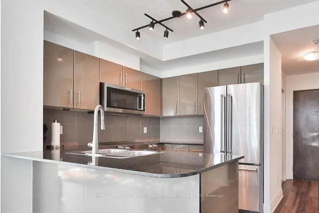 Additional image 6 of 16 Yonge St Unit 3109