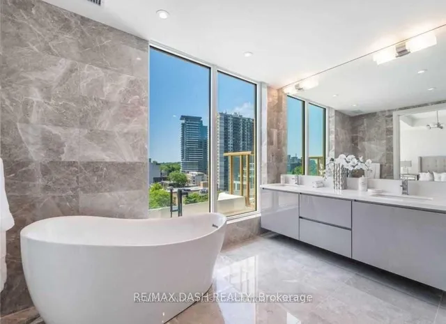 Additional image 33 of 151 Avenue Rd Unit 806