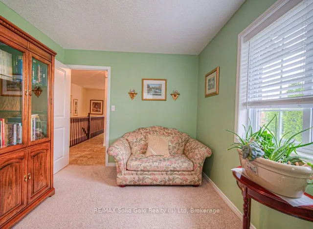 Additional image 6 of 970 Zeller Cres