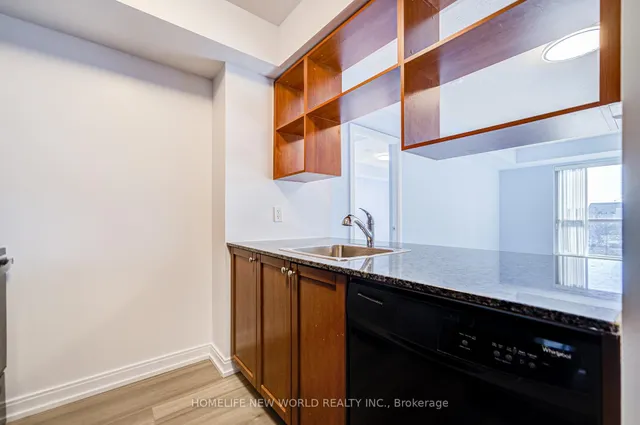 Additional image 27 of 181 Village Green Sq Unit 1815