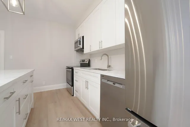 Additional image 16 of 115 Edwin Ave