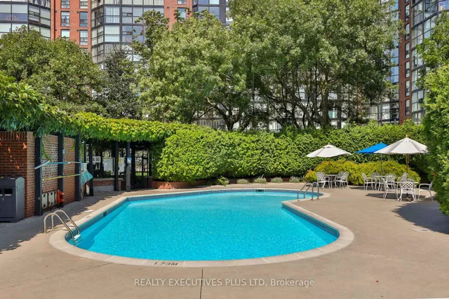 Additional image 35 of 701 King St Unit 811