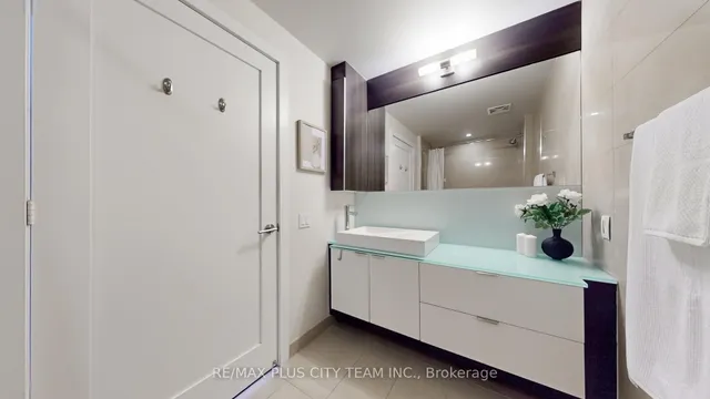 Additional image 20 of 300 Front St Unit 4311