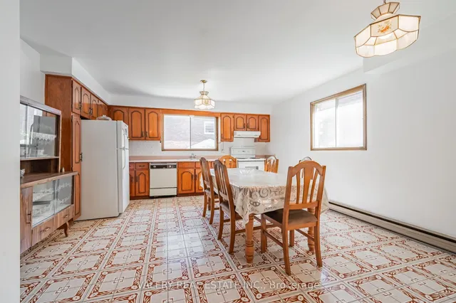 Additional image 10 of 369 Winona Dr