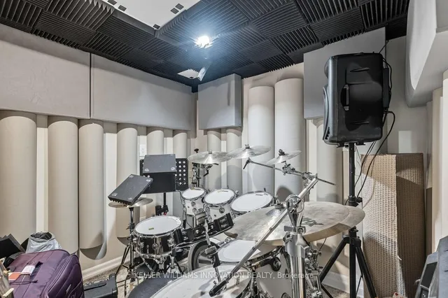 Additional image 37 of 40 Rennie Dr