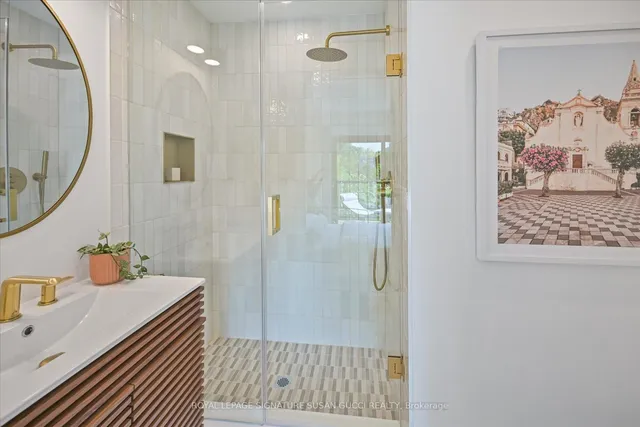 Additional image 27 of 238 Coleridge Ave