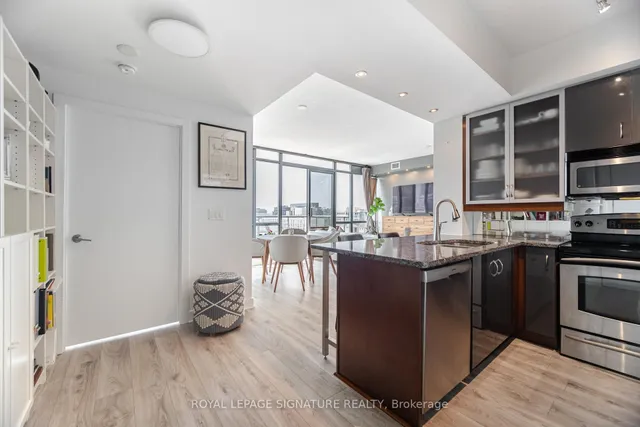 438 King St Unit 1405