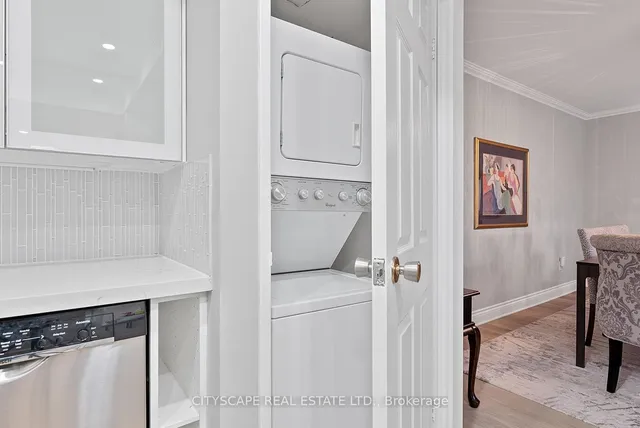 Additional image 31 of 2045 Lake Shore Blvd Unit 202