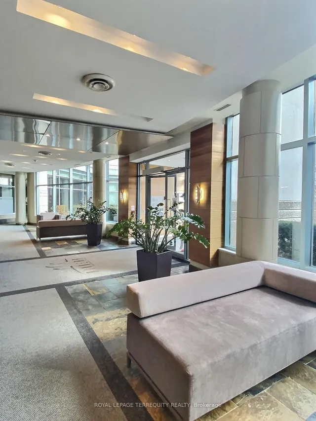 Additional image 10 of 230 Queens Quay Unit 1818