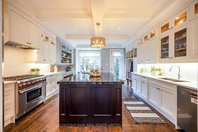 Additional image 10 of 322 Woburn Ave