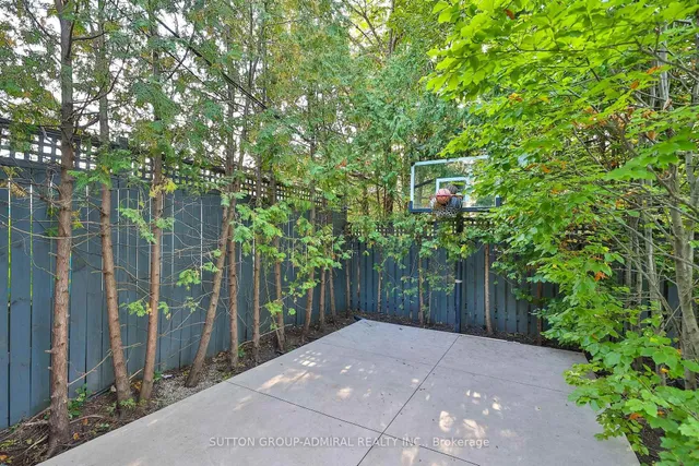 Additional image 43 of 453 Glengrove Ave
