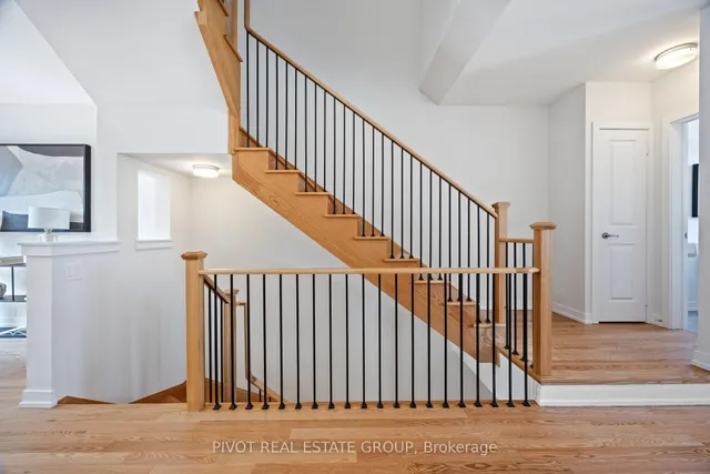 Additional image 9 of 26 Danielle Moore Circ