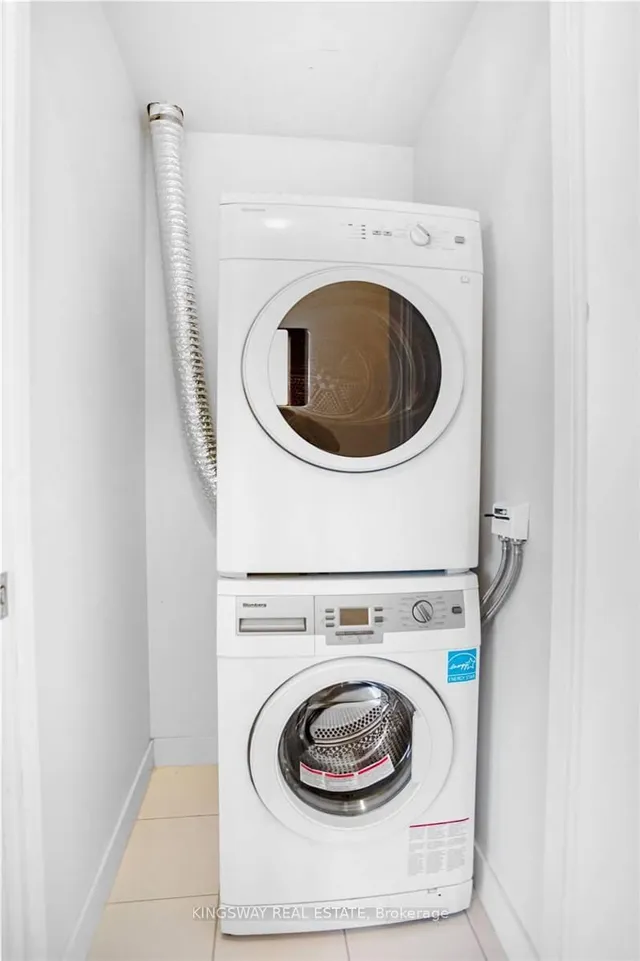 Additional image 13 of 14 York St Unit 1802