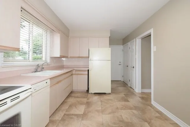 Additional image 15 of 15 Niagara Rd