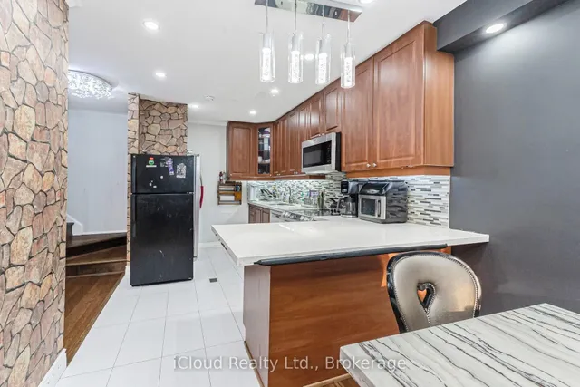 Additional image 19 of 40 Rabbit Lane Unit 10