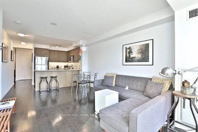 Additional image 3 of 308 Palmerston Ave Unit 305