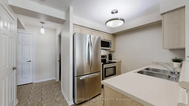 Additional image 8 of 28 Olive Ave Unit LPH01