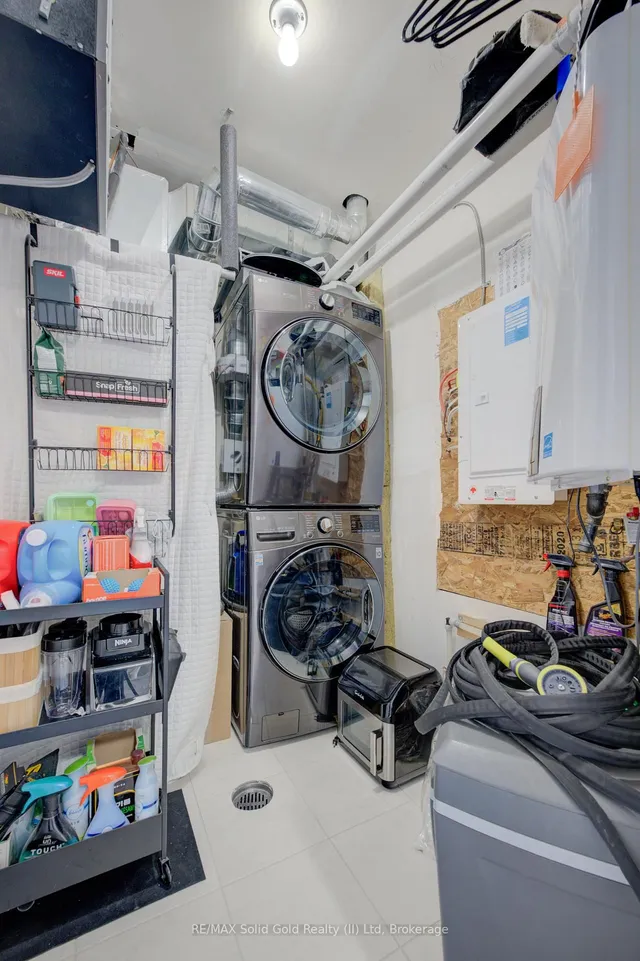 Additional image 26 of 160 Rochefort St Unit A4