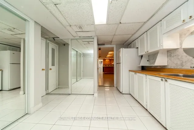 Additional image 28 of 30 East Dr