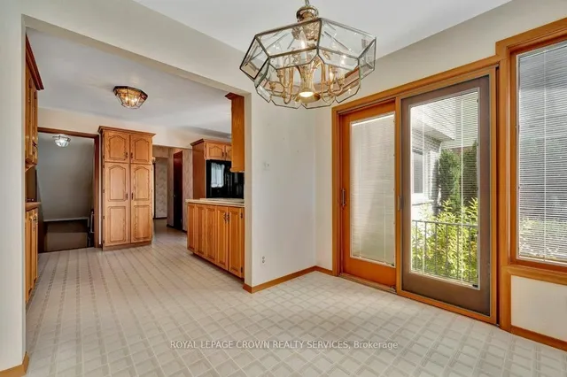 Additional image 15 of 73 Champlain Cres