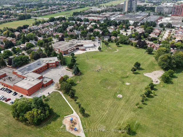 Additional image 47 of 75 Mossbrook Cres