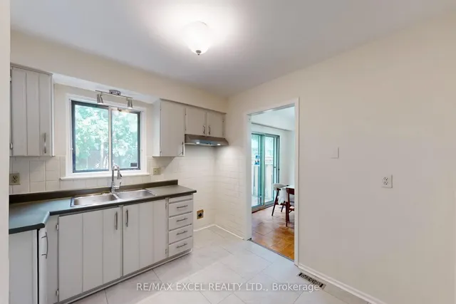 Additional image 11 of 161 Carolbreen Sq