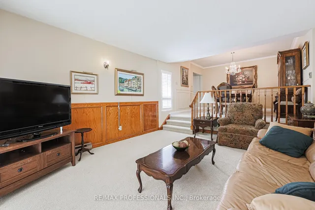 Additional image 22 of 55 Old Burnhamthorpe Rd